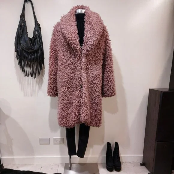 💥SHOWSTOPPER💥Somedays Lovin Down This Road Faux Fur Coat in Blush